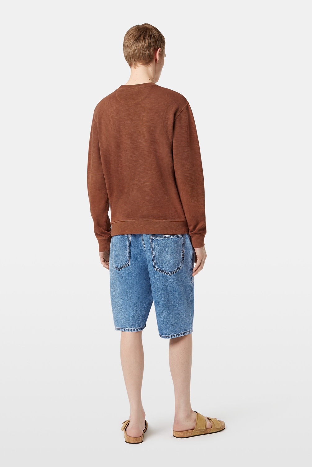 Made from soft fabric, this garment-dyed sweatshirt combines a textured feel with a timeless regular fit for everyday comfort and style.
97% Cotton - Organic
3% Polyester